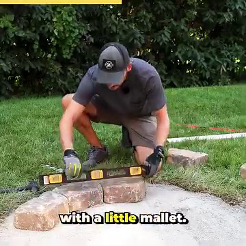 65K views · 487 reactions | How To Make a Fire Pit  See how I made this backyard fire pit using pavers. Just remember to start with a flat base of gravel and sand to get the first row level, and the rest will turn out great! | Fix This Build That | Facebook