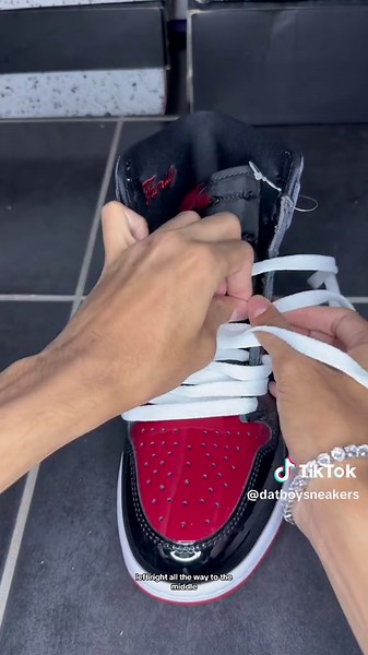 @stockxshoesvip.com code: DAT HOW TO PERFECTLY LOOSE LACE YOUR JORDAN 1s#onthisday #shoe #jordans #sneakersaddict #jordan4s #sneakerhead #backtoschool #women #sneaker #funny #relatable #stockx #blowthisup #sneakers