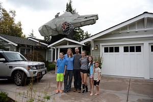Family Builds a Giant Light-Up Millennium Falcon and Mounts It on the Roof of Their House