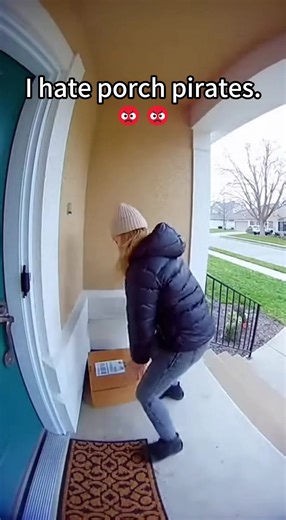 Porch exploding package box with glitter #porchpiratecaught #glitter #package #prank #funny