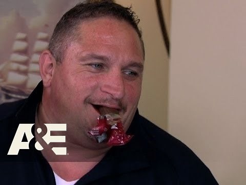 Wahlburgers: Mark Finds Johnny Drama A Job (Season 1, Episode 10) | A&E