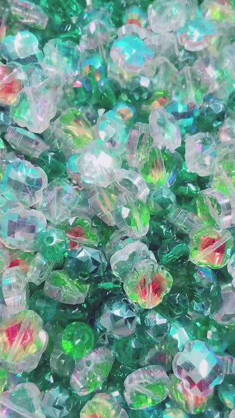 新作だよ🍀 #DIY #手作り #ハンドメイド #diyproject #ブレスレット #ビーズ #diybeads #ラバービーズ #きらきらビーズ