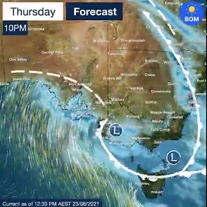 A deep low pressure system in the Bight and associated cold front is tapping into tropical moisture, producing a band of rain and isolated thunderstorms for much of eastern Australia over the next 3 days. Steady rain has fallen in southern NT and inland SA over the past 24 hours, with a widespread 5 to 15 mm. Highest totals to 9am Wednesday include: • 23 mm at Nundroo, SA • 21 mm at Yardea, SA • 20 mm at Pine Hill, NT The band of rain with strong, possibly damaging winds will spread across NSW, 