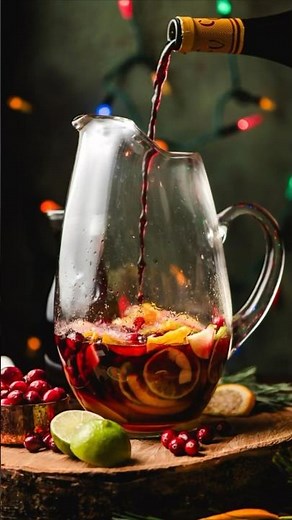 Holiday Sangria #recipe #christmasdrinks