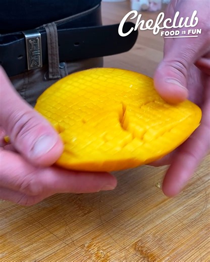 59K views · 219 reactions | Desserts aux fruits rouges  Offrez-vous le meilleur de l'été avec ces vidéos remplies de baie-lles créations  | Chefclub | Facebook