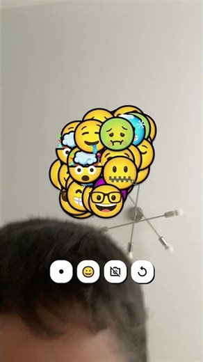 Face moving emoji moving ￼