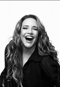 Ana Carolina: MPB Artist Celebrating WLW Love