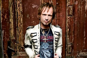 AVANTASIA: First Trailer For 'Moonglow' Album