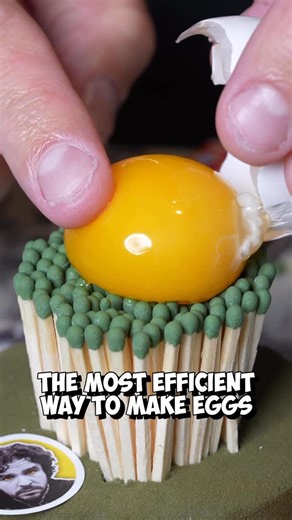 Noah Klein on Instagram: "Easy egg cooking trick #lifehack #breakfast #satisfying"