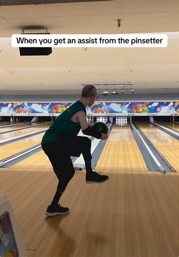 #bowling #bowlersoftiktok #bowlingtiktok #trexbowling #arthrogryposis