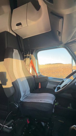 331K views · 3.1K reactions | Truckers Life 藍藍藍 #fyp | Stan Kretsu | Facebook