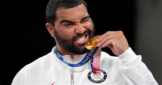 Olympian Gable Steveson returns to college wrestling