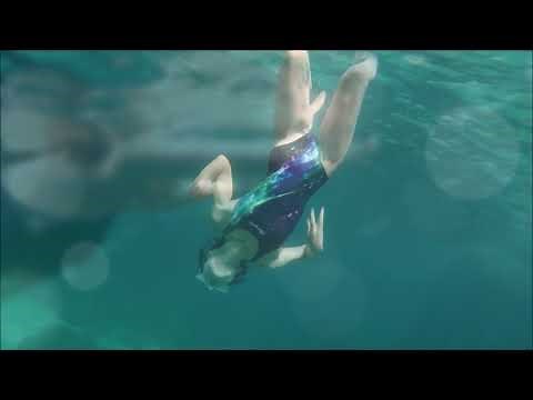 写真集発売記念！競泳水着・水中動画セレクション