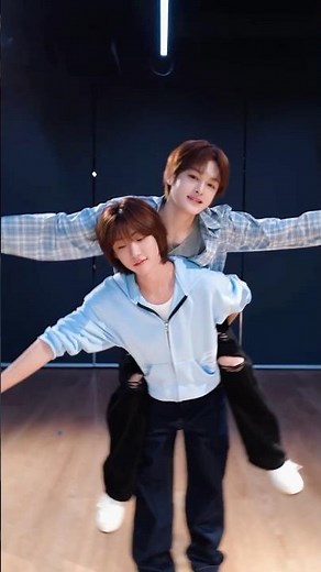 𝗪𝗲 𝗴𝗼𝗻’ 𝗳𝗹𝘆🪽 with #AEN #KAIRA #IDID #PARKWONBIN #FLY_Challenge
