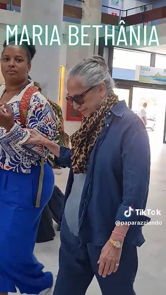 Maria Bethânia: A Diva da Música Popular Brasileira