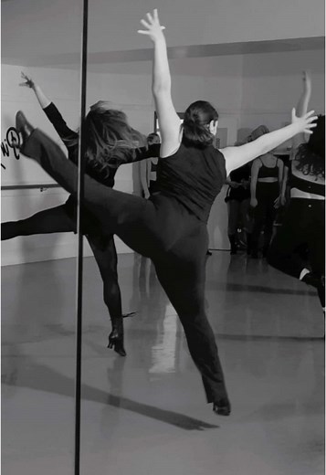 A Chorus Line Dance Routine: Step-by-Step Breakdown