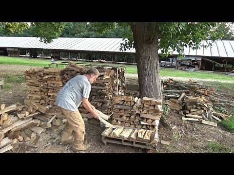 HOW I STACK FIREWOOD ON A PALLET