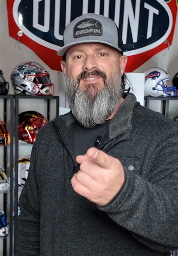 Justin Danger Nunley (@justin_danger_nunley)’s video of bread meme gets ruined by girl