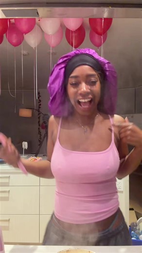 grandma deb (@404notdeb)’s videos with Die On This Hill - SIENNA SPIRO