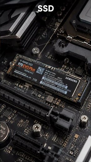 SSD (Solid State Drive)