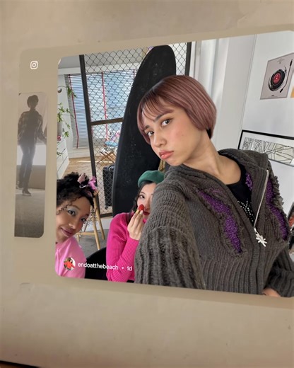 New immersive home, rendered entirely with Horizon Engine. You can customize your home by pinning apps in different spots, like the Instagram app which automatically renders posts from friends and creators in 3D. | Mark Zuckerberg