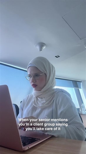 Navigating Workplace Dynamics as a Junior Employee