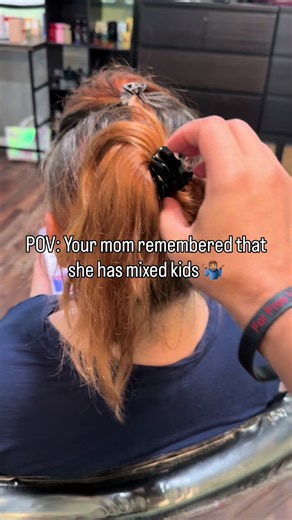 And just like that, her kids are mixed again and all the managers are on speed dial 😂☠️