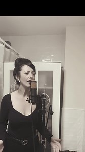 10M views · 337K reactions | “The Power Of Love” This one needed to be recorded standing up  it’s probably THE hardest covers I’ve ever taken on but after few asking for it I thought let’s give it a go i like a challenge  Hope you like it ❤️珞 #jenniferrush #ballad #poweroflove #singer #singer | Angela Inkson Vocalist | Facebook