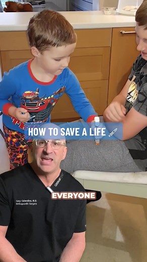 Easy Epinephrine Injection Steps 🐝 Epinephrine Autoinjectors: A Lifesaver for Allergic Reactions! Allergic reactions can be triggered by various factors, including foods, medications, exercise, latex, insect stings, or unknown causes. In severe cases, these reactions can lead to a life-threatening condition called anaphylaxis. That's where epinephrine comes into play! . WHEN TO USE AN EPINEPHRINE AUTOINJECTOR A person who is having an allergic reaction should use their epinephrine autoinjector 