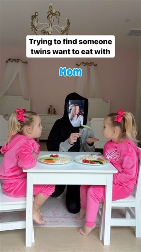 Can you guess who’s twins favorite without watching till the end 👀😅 #twins #funny #toddlers | Anna Brown