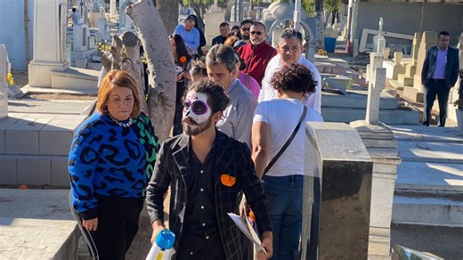 Día de los muertos en Tijuana: inician los recorridos del panteón municipal