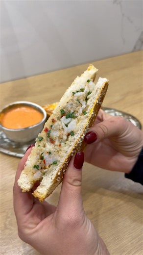 Tosty krewetkowe 🍤 #przepis #foodtok #tosty #szybkiobiad #krewetki