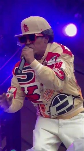 Al natural Tego Calderón ! El feo de las nenas. #live