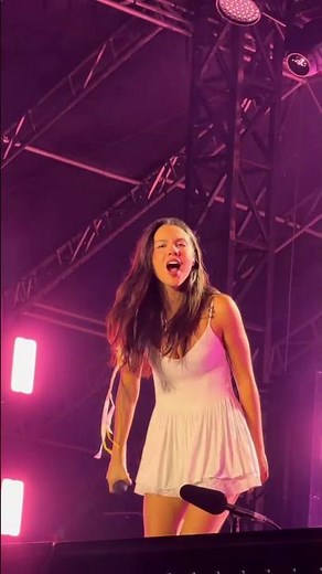 Olivia Rodrigo perform “ deja vu “ live at Daisy Chain Fields 2026 💖✨ pt. 5