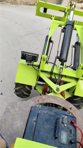 Who knows if there's any work today😈 | Toucanhobby