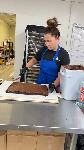 Chocolate turtle fudge cake this week!! Chocolate cake, fudge Icing, caramel & candied pecans✨ | Amy’s Cookie Co. and Bakery