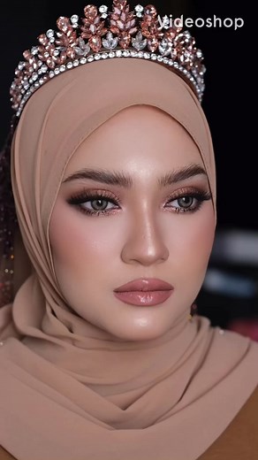 Brownies Makeup look utk si cantik Zierah .. Next Grouping Bridal Makeup Class Penang 18/11/24 (2 seat left) Ipoh 19/11/24 (3 seat left) Bangi New date Open 25/11/24 K.Terengganu 7/1/25 Kuantan 9/1/25 For makeup booking/ personal makeup class only weekdays WA only 012 643 9595 #muakl #muamalaysia #muashahalam #muakualalumpur #malaysianmakeup #malaysianmakeupartist #selomnisationmakeup #makeupnikah #makeupsanding #receptionmakeup #makeupclass #selfmakeupclass #makeupclasskualalumpur #makeupclassk