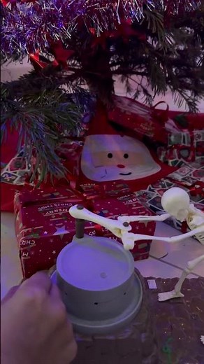 Funny skeleton laughing #asmrsounds #cutetoyschannel #satisfying