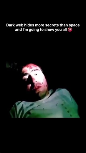 Gore brutality on Instagram: "1997년 개봉한 영화 Titanic은 잭과 로즈의 운명적인 사랑을 통해 비극 속에서도 오래 남는 감정의 깊이를 보 여주는 작품입니다. 화려한 연출보다 인물의 감정에 더 집중한 제 임스 카메론 감독의 스타일은 지금 다시 봐도 묘하게 가슴을 울리 죠. 배가 침몰하는 장면이 아닌, 두 사람이 서로를 바라보던 순간들 이 더 강하게 기억에 남는 영화이기도 합니다. 이 감정을 완성해주 는 곡이 바로 셀린 디온의 *"My Heart Will Go On"*입니다. 처 음 들으면 잔잔한데, 어느 순간 자연스럽게 가슴이 벅차오르는 느 낌을 줍니다. 특히 후반부의 고조되는 보컬은 영화 속 잭과 로즈의 마지 막 장면과 겹쳐지면서 괜히 마음이 서늘해지기도 하고요. 많 은 분 들이 "이 노래가 나오면 왜 그 장면이 자동으로 떠오르는지 모르겠 다"고 말하는데, 그만큼 영화와 음악이 자연스럽게 얽혀 있 는 곡입 니다. 1998년 아카데미 주제가상을 비롯해