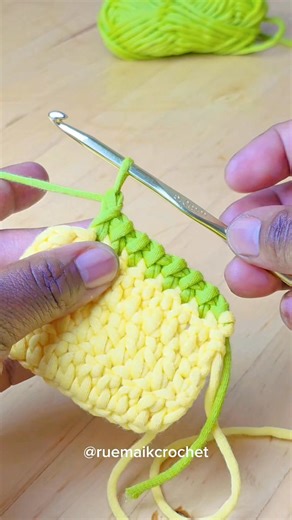 Crochet wrap edging #ruemaikcrochet #crochettutorial #crochetlove #handmadewithlove #yarnlife #crochet | Ruemaik crochet