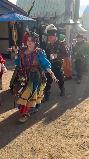 Parade time with the Queen! | Colleen Aruba