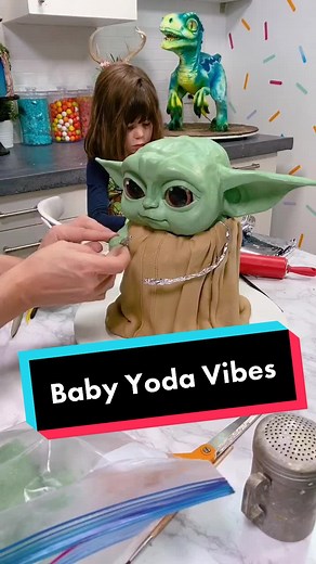 I made this baby yoda cake to display in my studio. I just love him 🥰 #babyyoda #thechild #mandolorianseason2