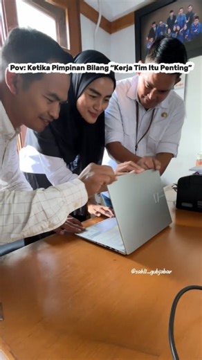 Stafahligubernurjawabarat on Instagram: "Sampurasun wargi sahli🖐️ Kerja sama tim itu kaya gini kan? 🤫 "Cuma konten" . #povkerjasamatim #sahli_gubjabar"