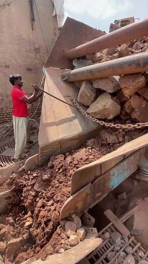 Satisfying Stone Crushing ASMR with Giant Rock Crusher