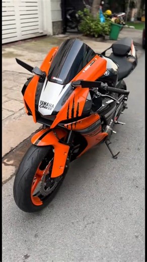 30 reactions | Yamaha R6 — track-focused precision, high-rev thrills, and razor-sharp handling.  Every corner, every gear, every ride is pure adrenaline.  #YamahaR6 #SupersportLegend #RideBlue #TrackBeast #HighRevThrill | Julio Moore | Facebook