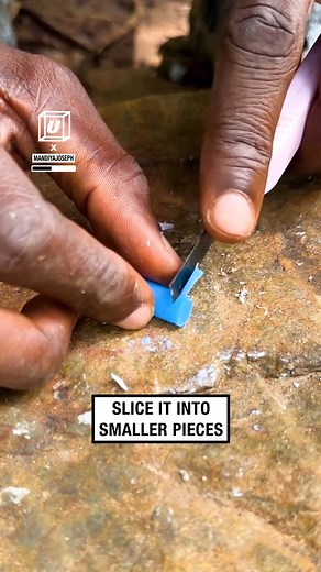 4.8M views · 19K reactions | Simple soap on-the-go hack 識 ️ | UNILAD | Facebook