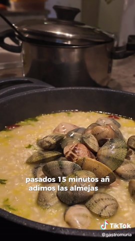 Receta fácil de arroz con almejas y toque picante