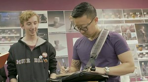 We met with phenomenal artist, teacher and all-round awesome guy Peter Han at CDW HQ. Peter tested out the latest Etchr Art Satchel prototype (https://goo.gl/P6Fj43). We love seeing pros using our baby and Peter's sketching speed is mind blowing! Special thanks to CDW Studios and Simon Scales for letting us hang out. | Etchr Lab