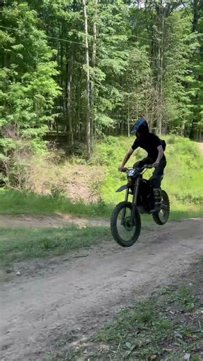 Can can to a wheelie on ultra bee