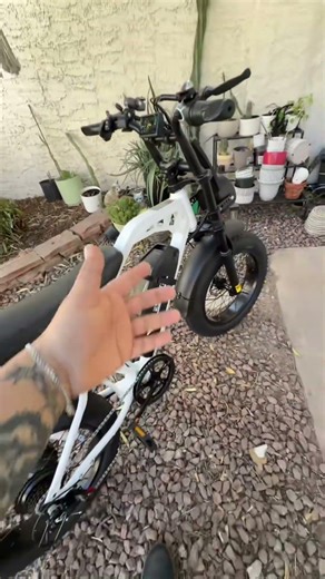 This e-bike is no joke. Power, range, and smooth ride all in one - Eskute V200